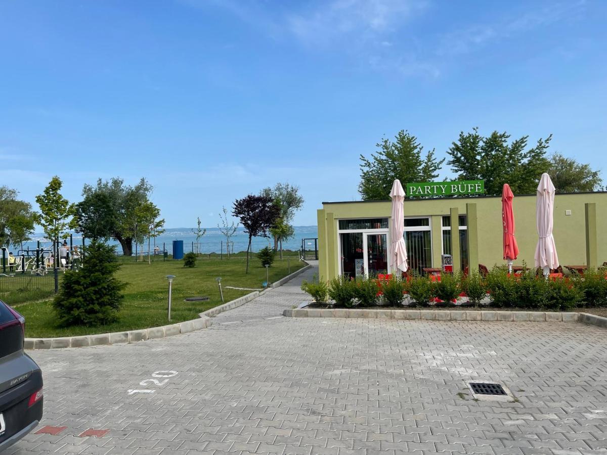 Vizparti Apartman Siófok Exteriör bild